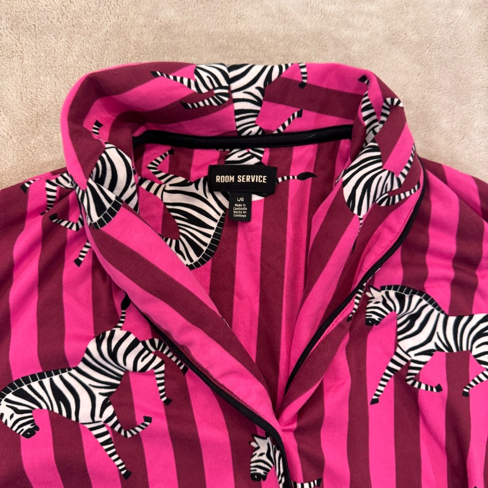 Room Service Pink Zebra Stripe Pajama Set Luxury Soft Lounge Whimsy Stripe Sz L - Picture 8 of 14